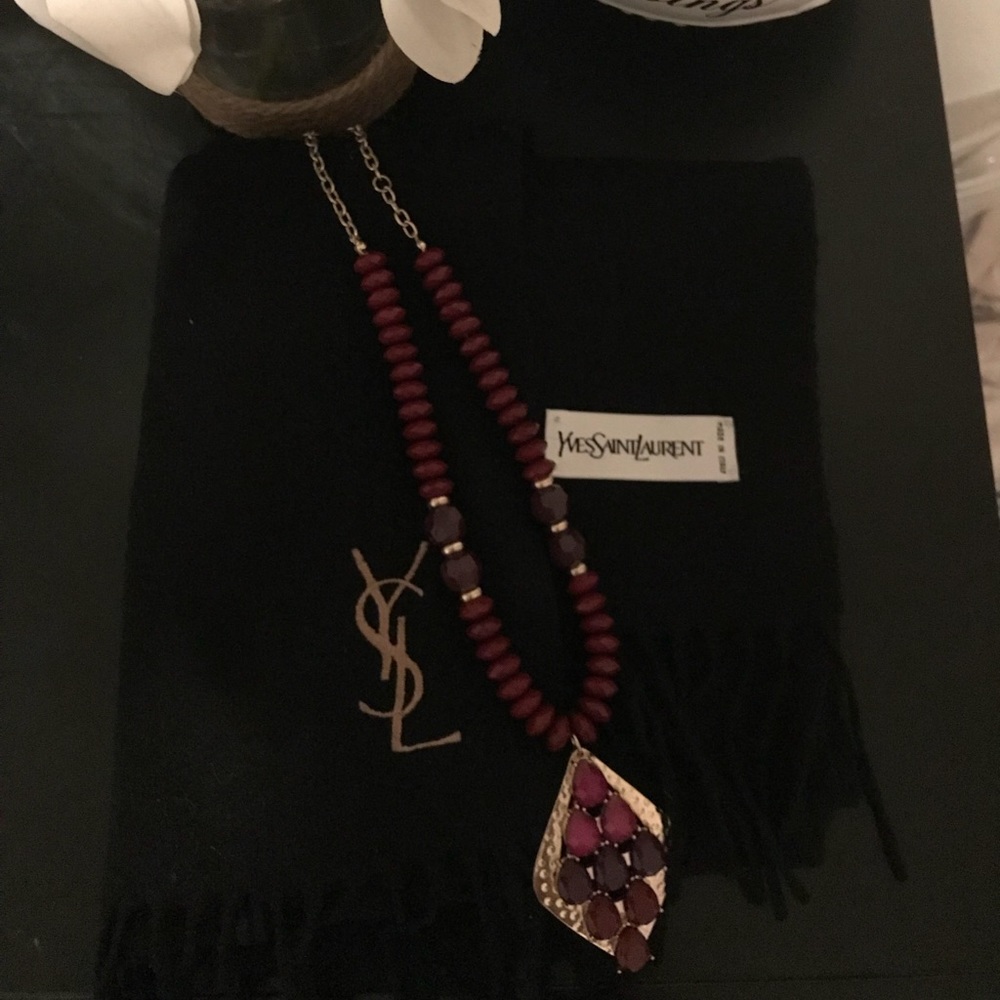 Statement necklace